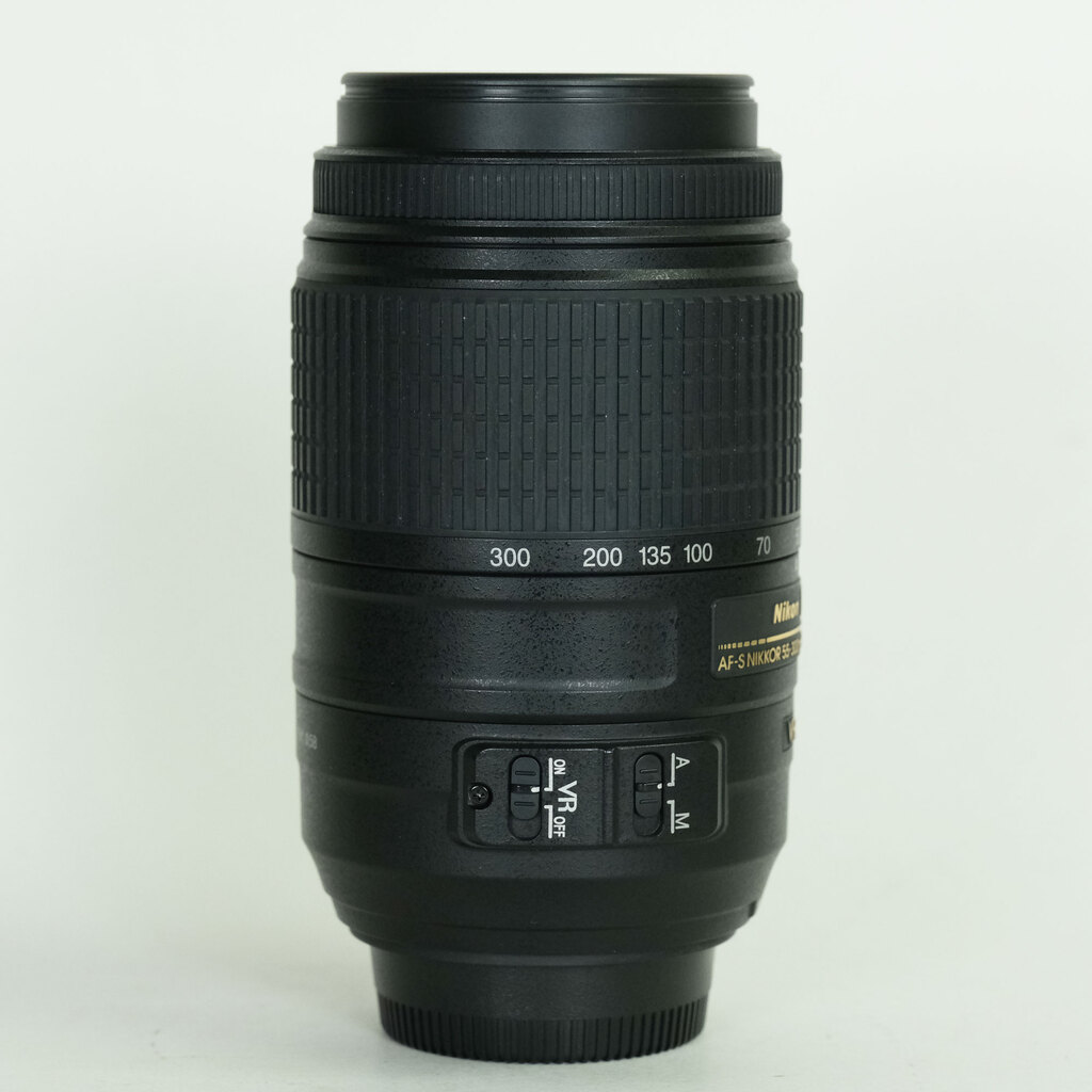 Nikon AF-S DX NIKKOR 55-300mm F4.5-5.6G ED VR Nikon AF-S DX NIKKOR 55-300mm F4.5-5.6G ED VR
