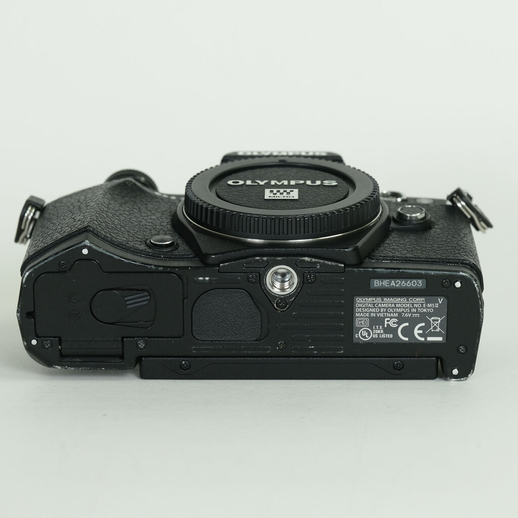 OLYMPUS OM-D E-M5 Mark II