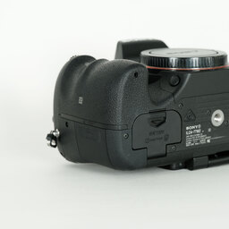 SONY α77IIボディ ILCA-77M2