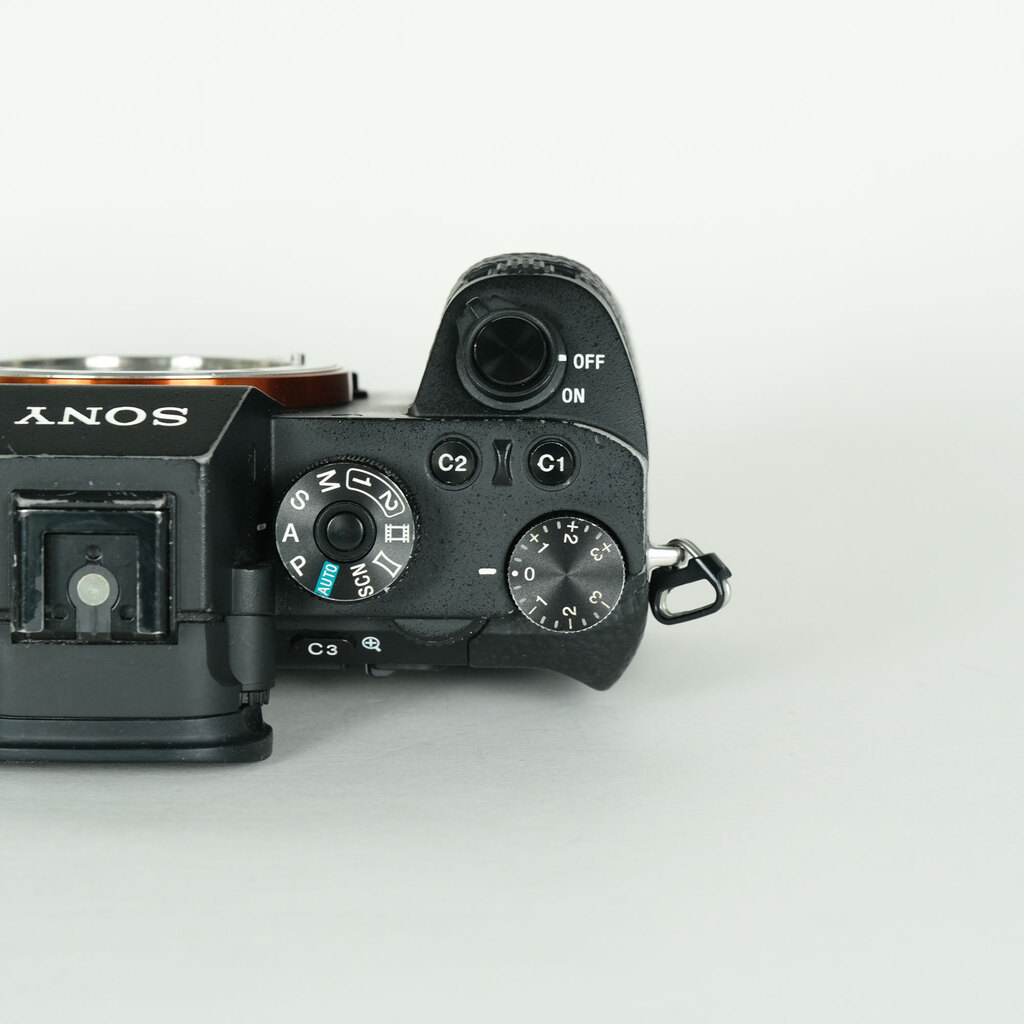 SONY α7S II（ILCE-7SM2）の出品 | ONE SCENE（ワンシーン）