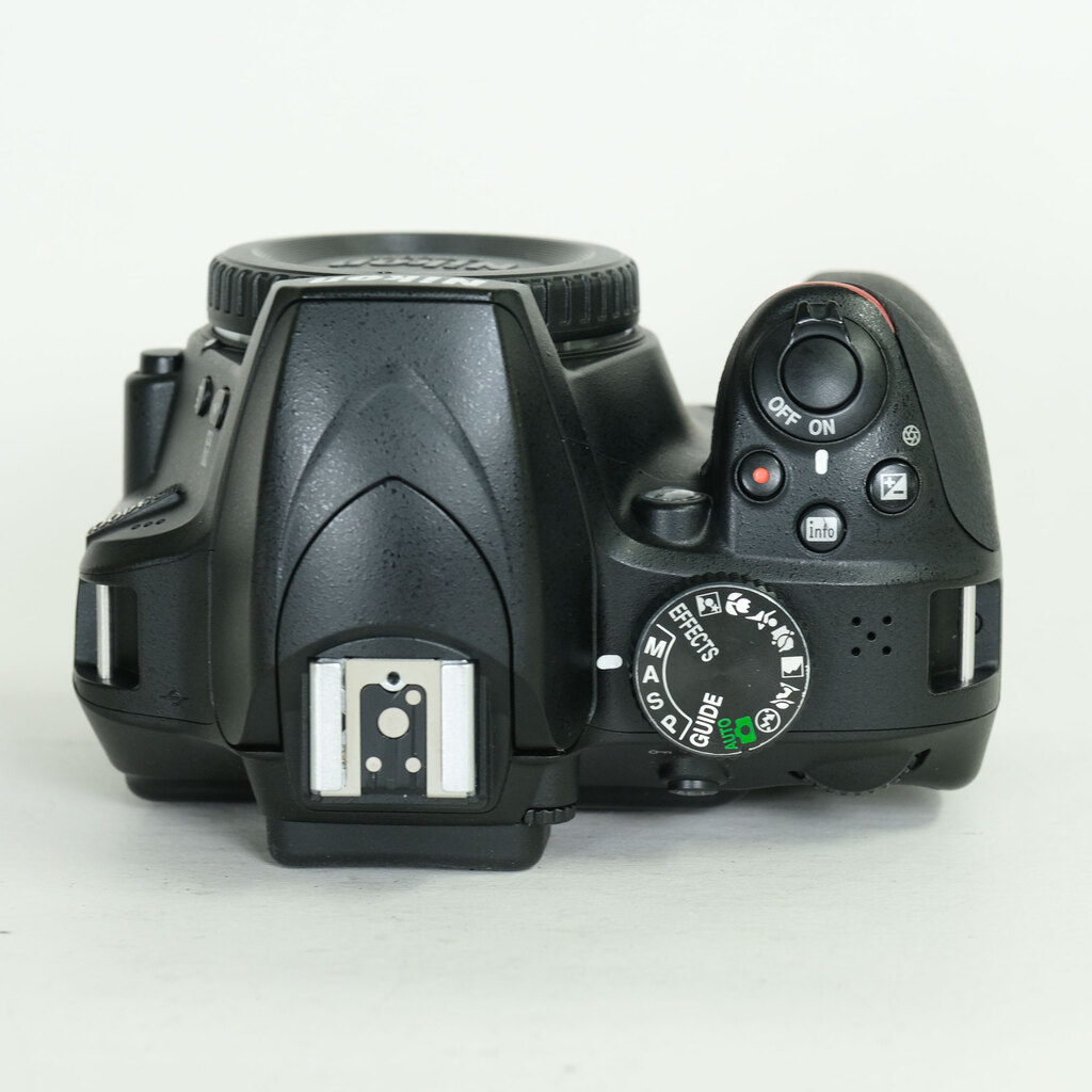 Nikon D3400