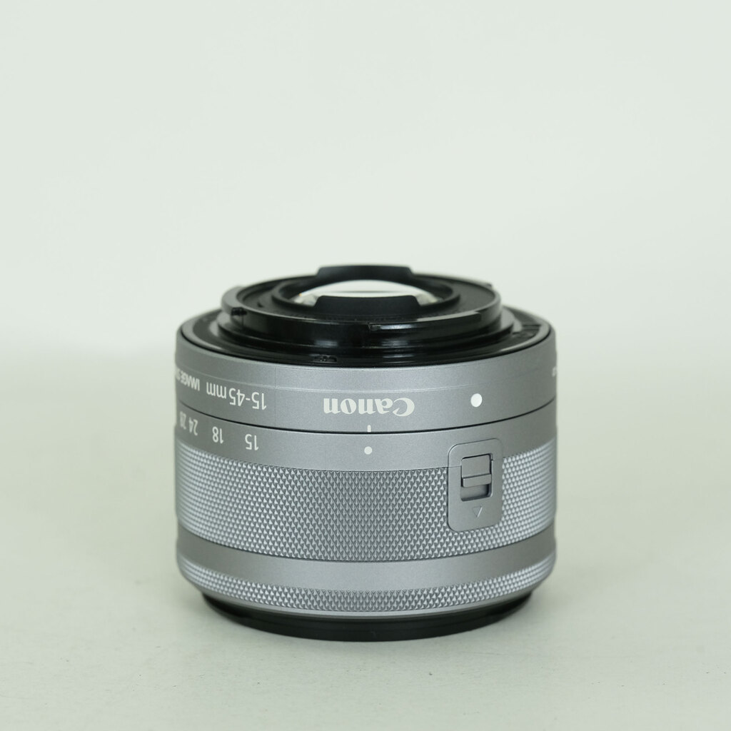 Canon EF-M15-45mm F3.5-6.3 IS STM