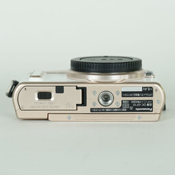 Panasonic LUMIX DC-GF10 ボディ ホワイト