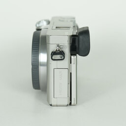 SONY α6000(ILCE-6000) SONY α6000(ILCE-6000)