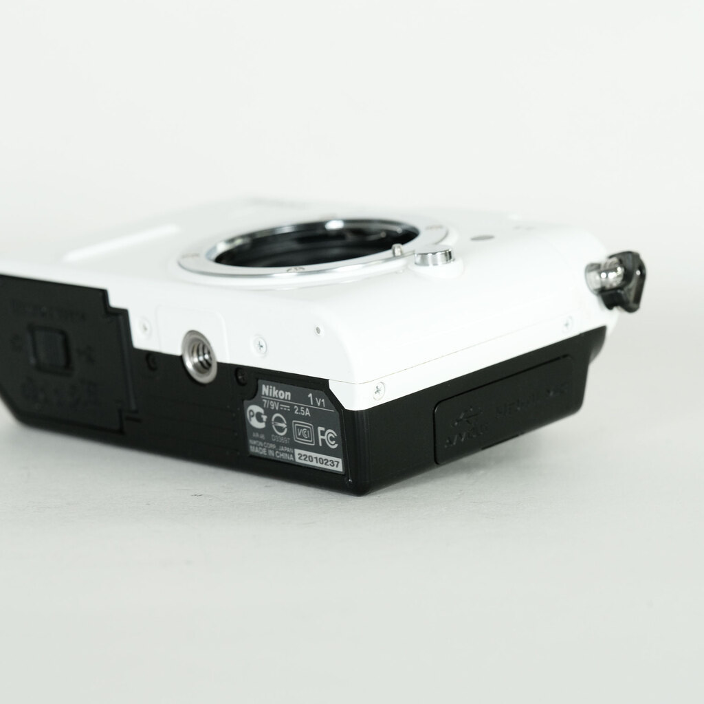 Nikon Nikon1 V1 ダブルズームキット ホワイト