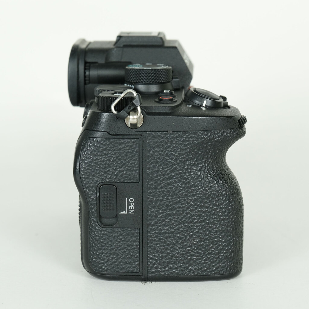 SONY ��7 IV�iILCE-7M4�j [�{�f�B]