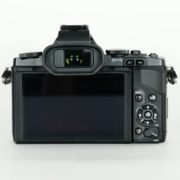 OLYMPUS OM-D E-M5 ボディ ブラック