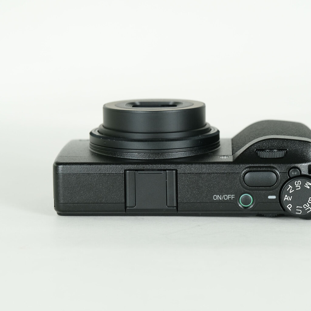 RICOH GR IV