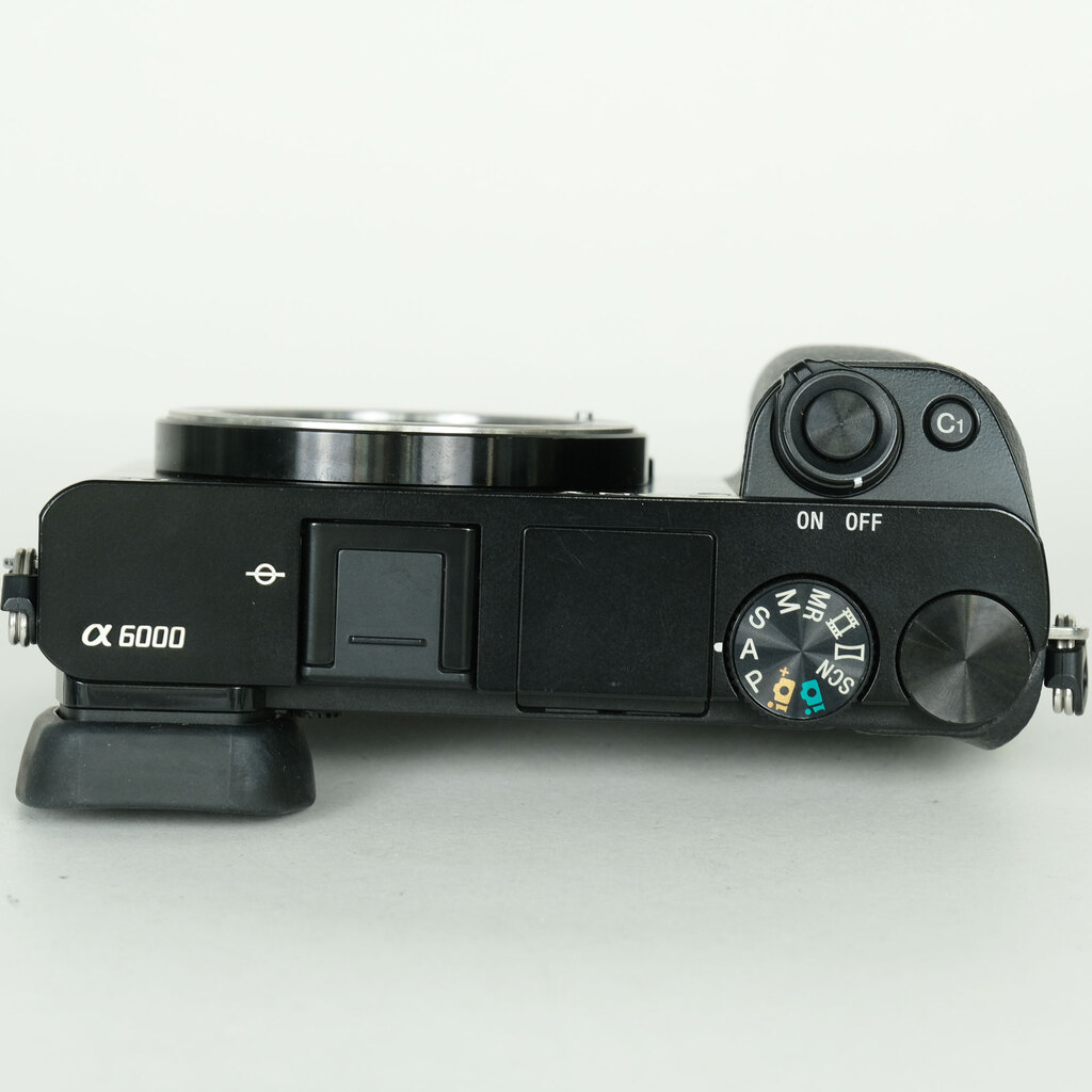 SONY α6000(ILCE-6000) SONY α6000(ILCE-6000)