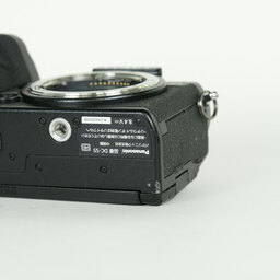 Panasonic LUMIX DC-S5 Panasonic LUMIX DC-S5