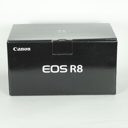 Canon EOS R8