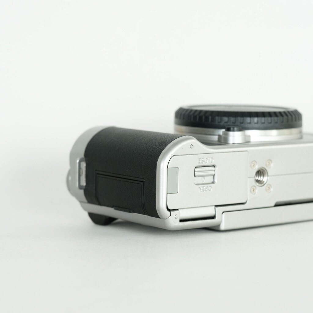 FUJIFILM X-A3 ボディ  シルバー