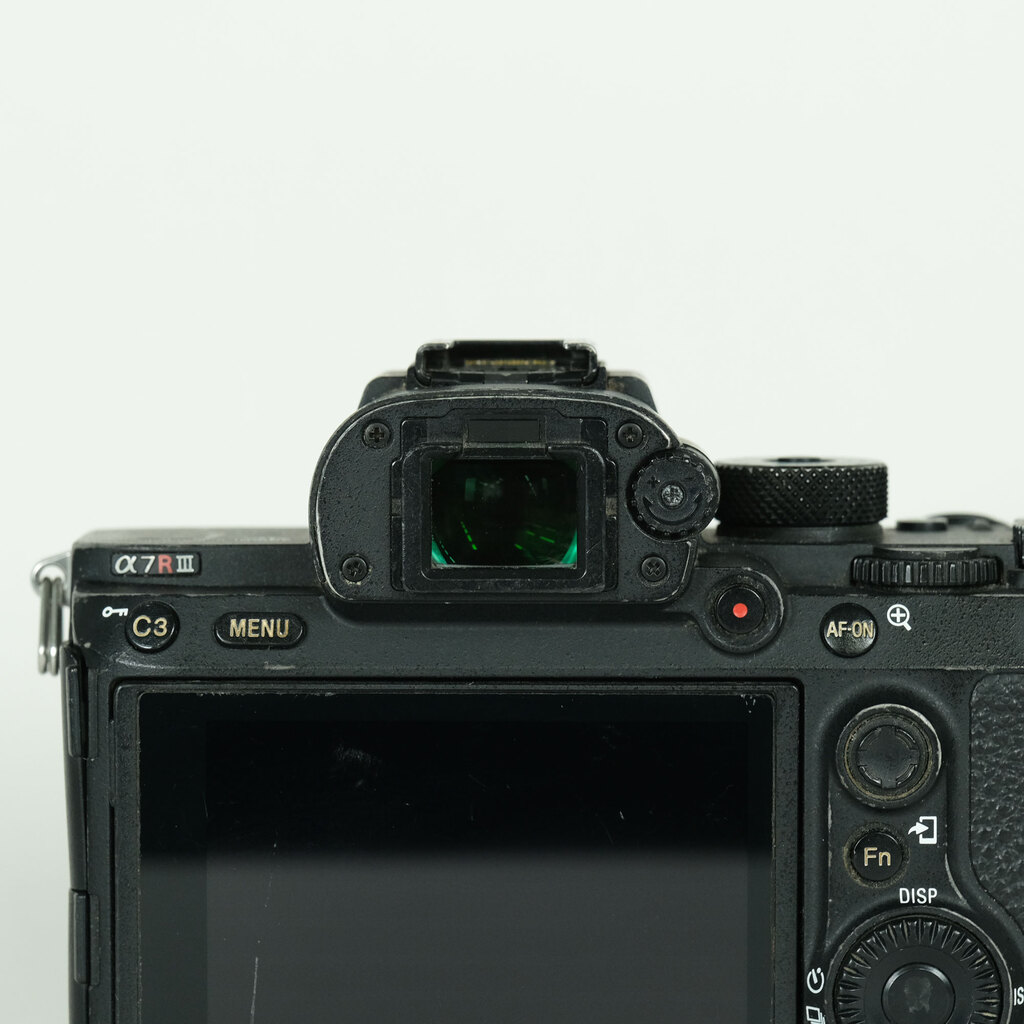 SONY α7R III(ILCE-7RM3) SONY α7R III(ILCE-7RM3)