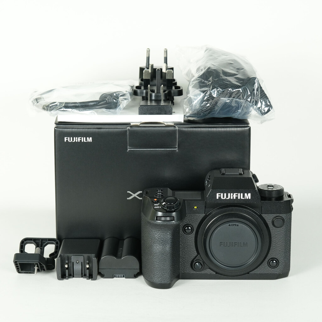 FUJIFILM X-H2 FUJIFILM X-H2