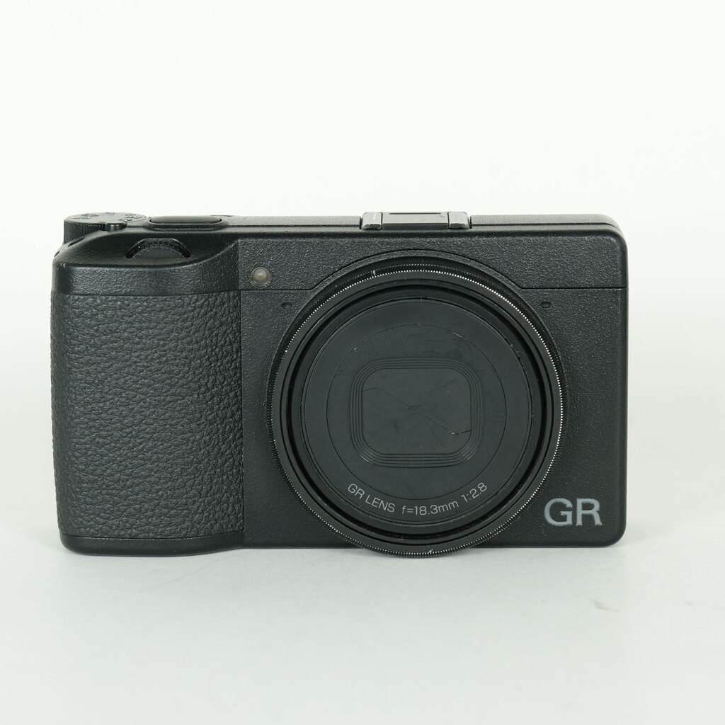 RICOH GR III