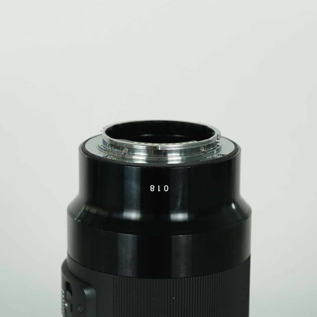 SIGMA 70mm F2.8 DG MACRO｜Art [ソニーE用]の出品 | ONE SCENE（ワン