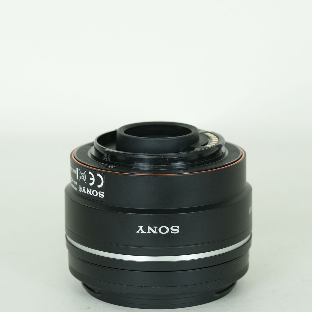 SONY 85mm F2.8 SAM SAL85F28