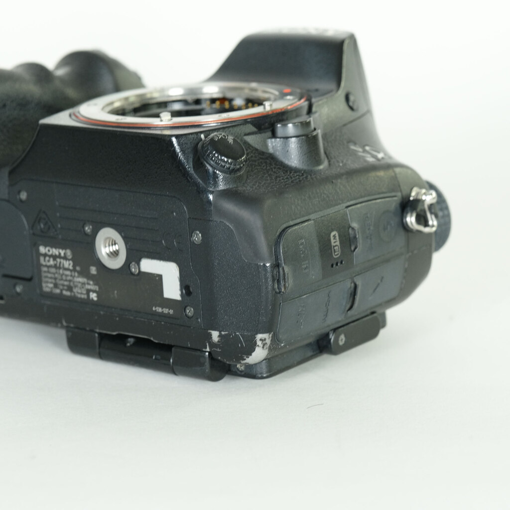 SONY α77IIボディ ILCA-77M2