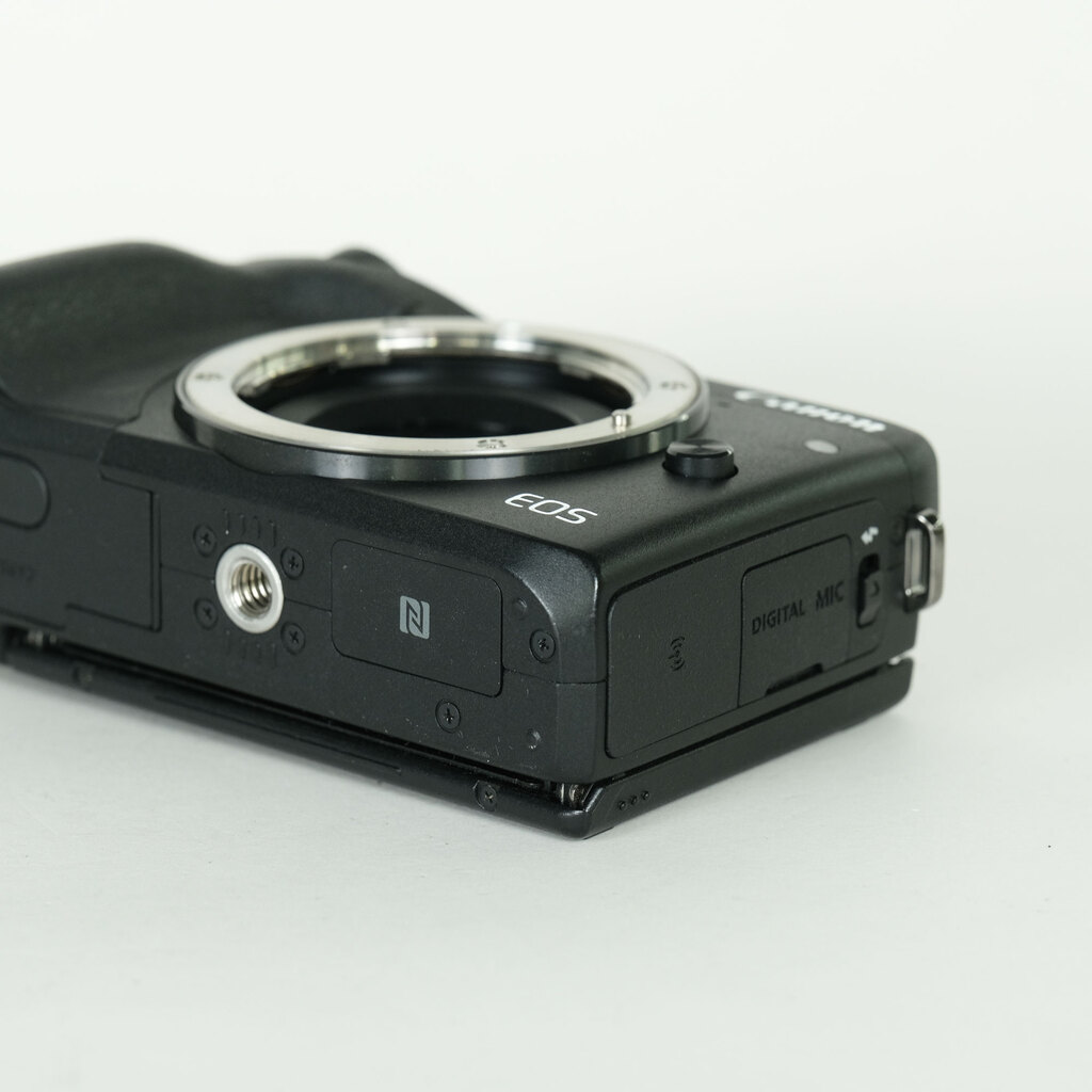Canon EOS M3 ボディ ブラックの出品 | ONE SCENE（ワンシーン）