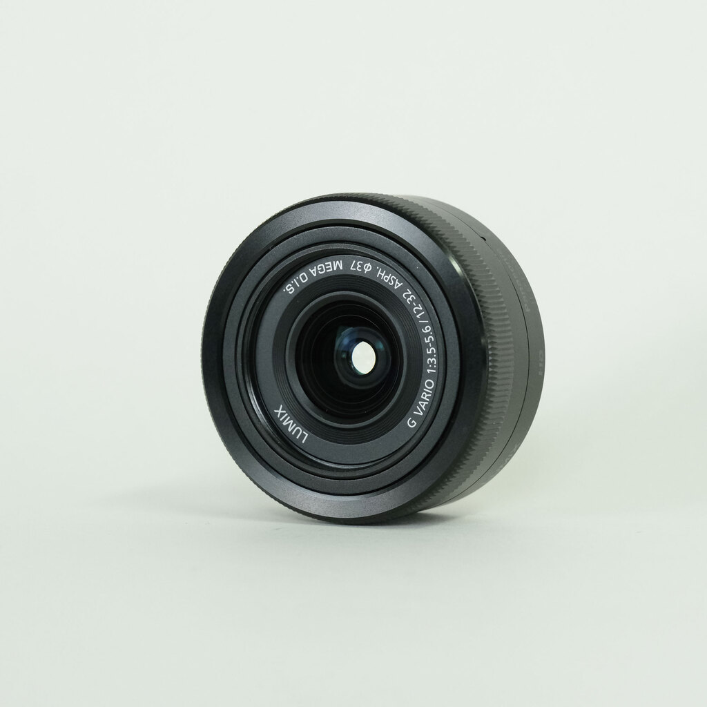 Panasonic LUMIX G VARIO 12-32mm / F3.5-5.6 ASPH. / MEGA O.I.S.