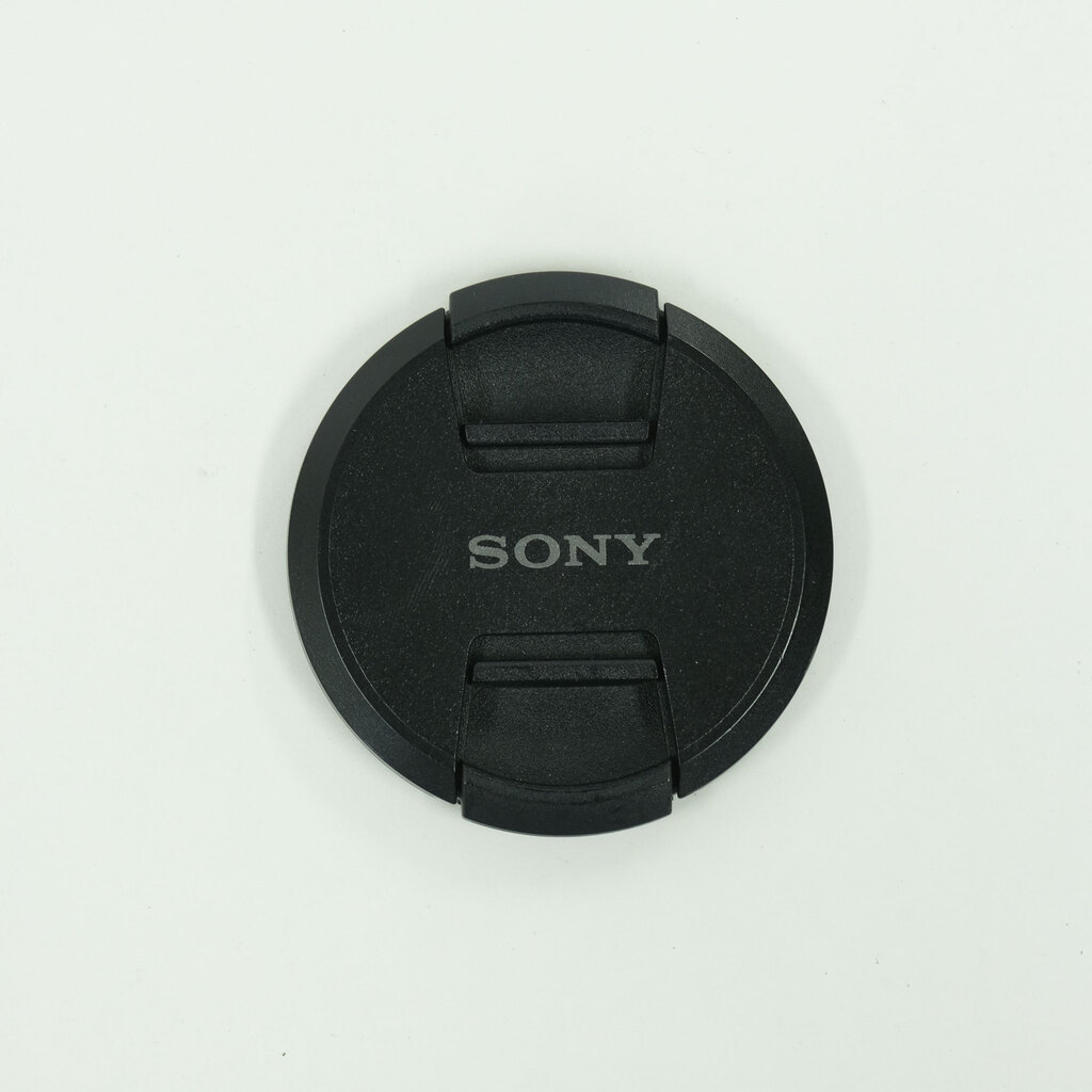SONY E18-200mm F3.5-6.3 OSS SEL18200