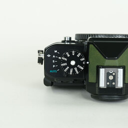 Nikon Z f プレミアムエクステリア張替済み