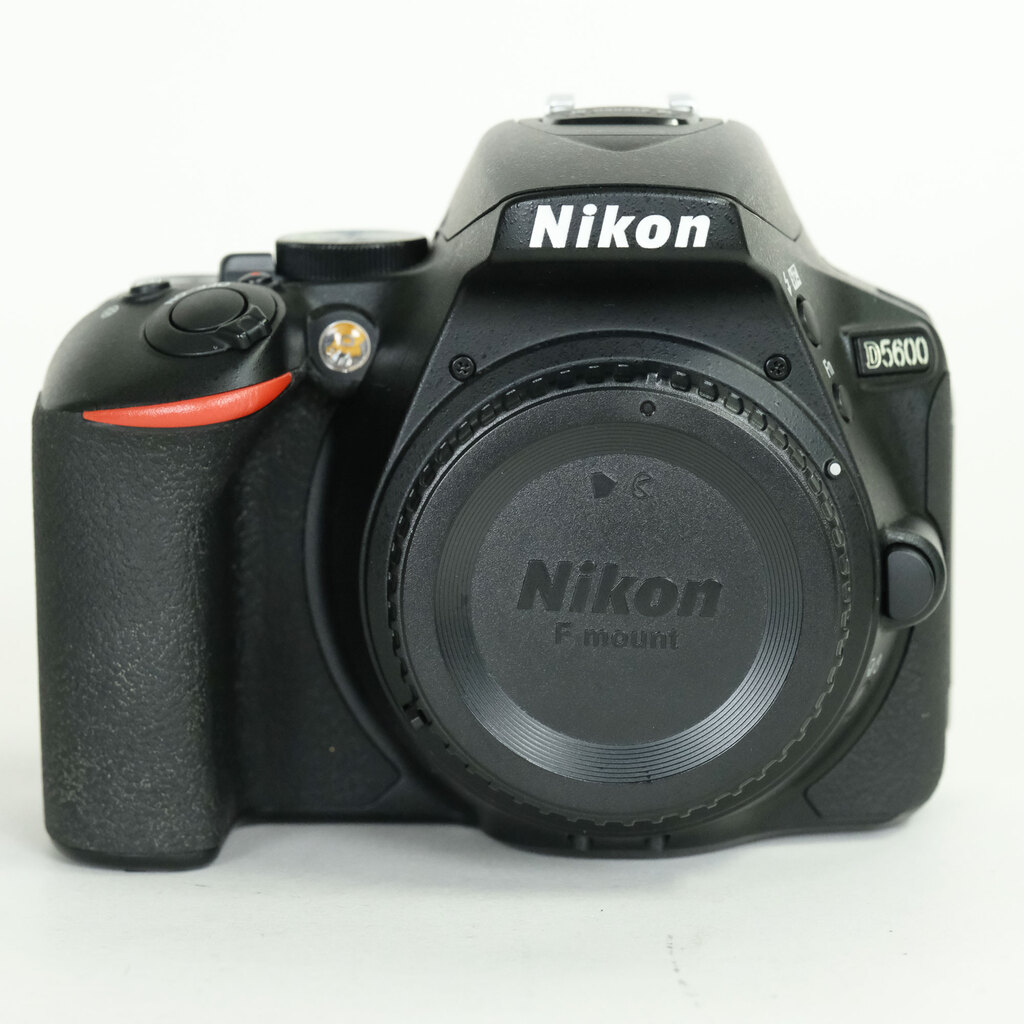 Nikon D5600