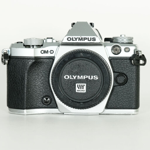 OLYMPUS OM-D E-M5 Mark II