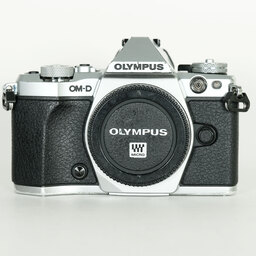 OLYMPUS OM-D E-M5 Mark II