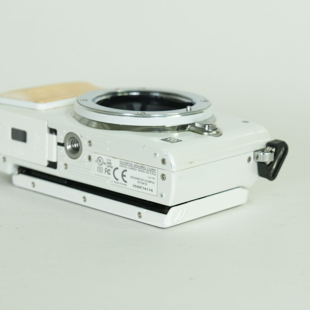 OLYMPUS PEN Lite E-PL6 ボディ ホワイト
