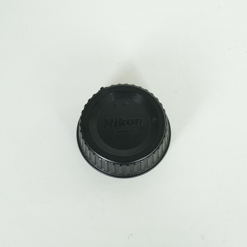 Nikon AF-S VR Micro-Nikkor 105mm f/2.8G IF-ED Nikon AF-S VR Micro-Nikkor 105mm f/2.8G IF-ED