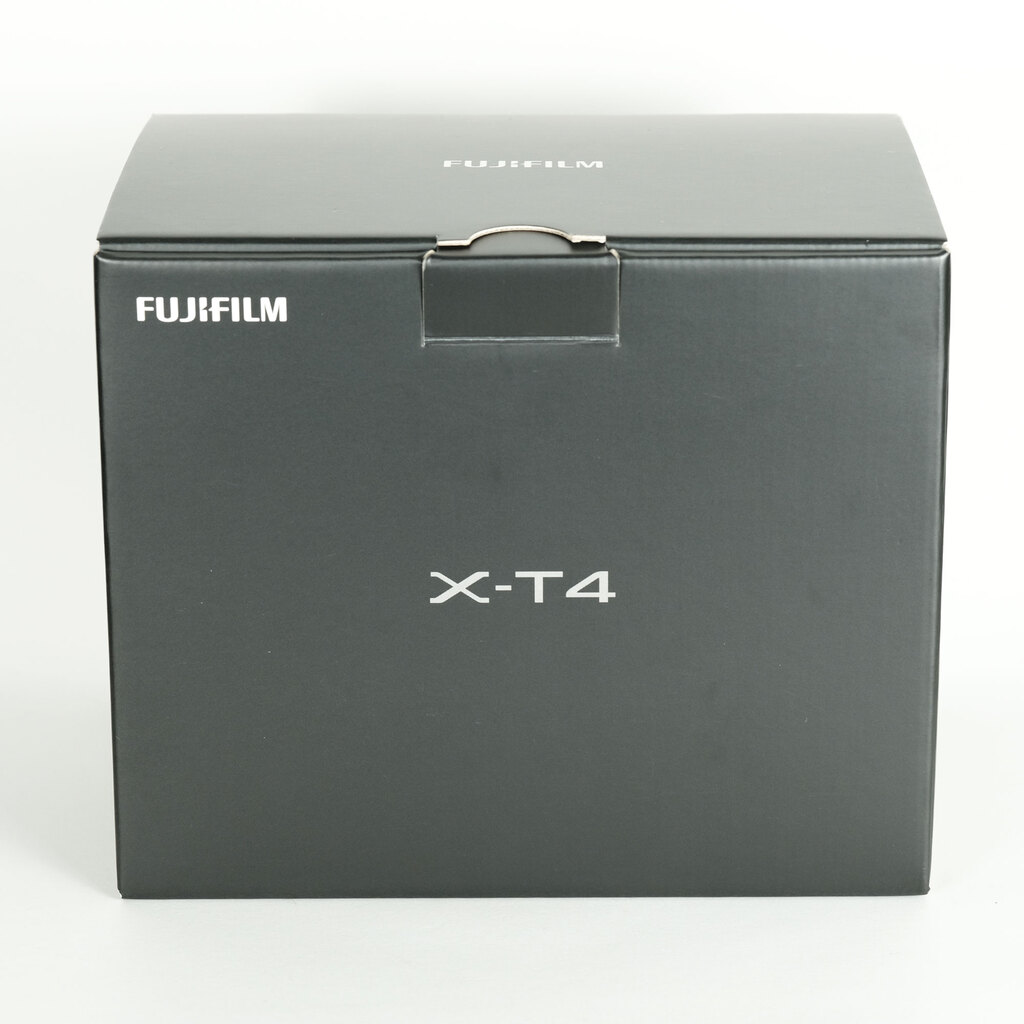 FUJIFILM X-T4