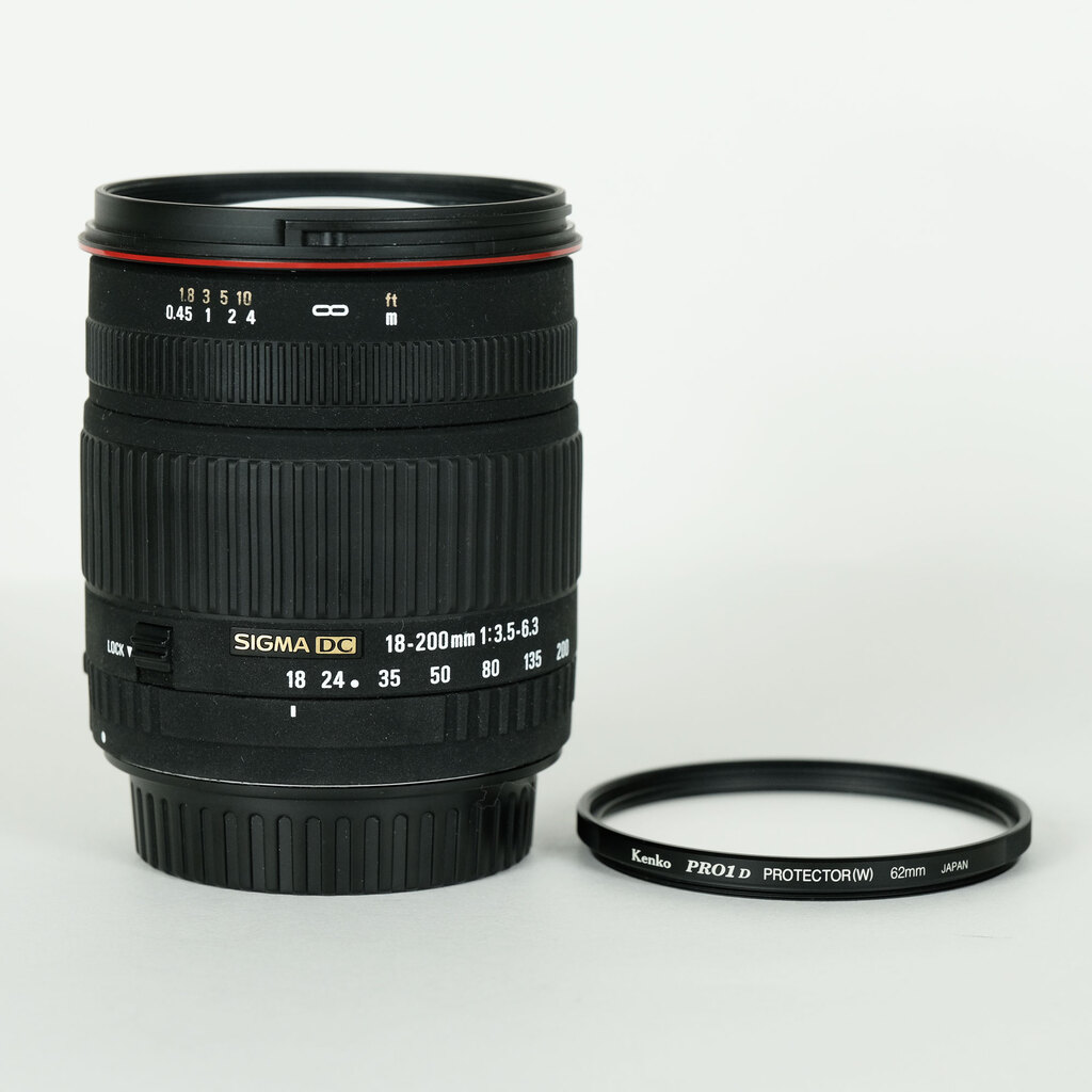 SIGMA 18-200mm F3.5-6.3 DC [キヤノンEF用]