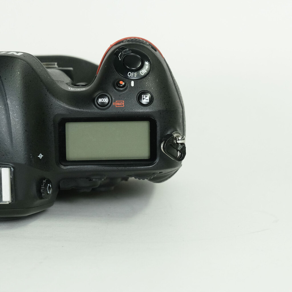 Nikon D4