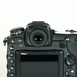 Nikon D500