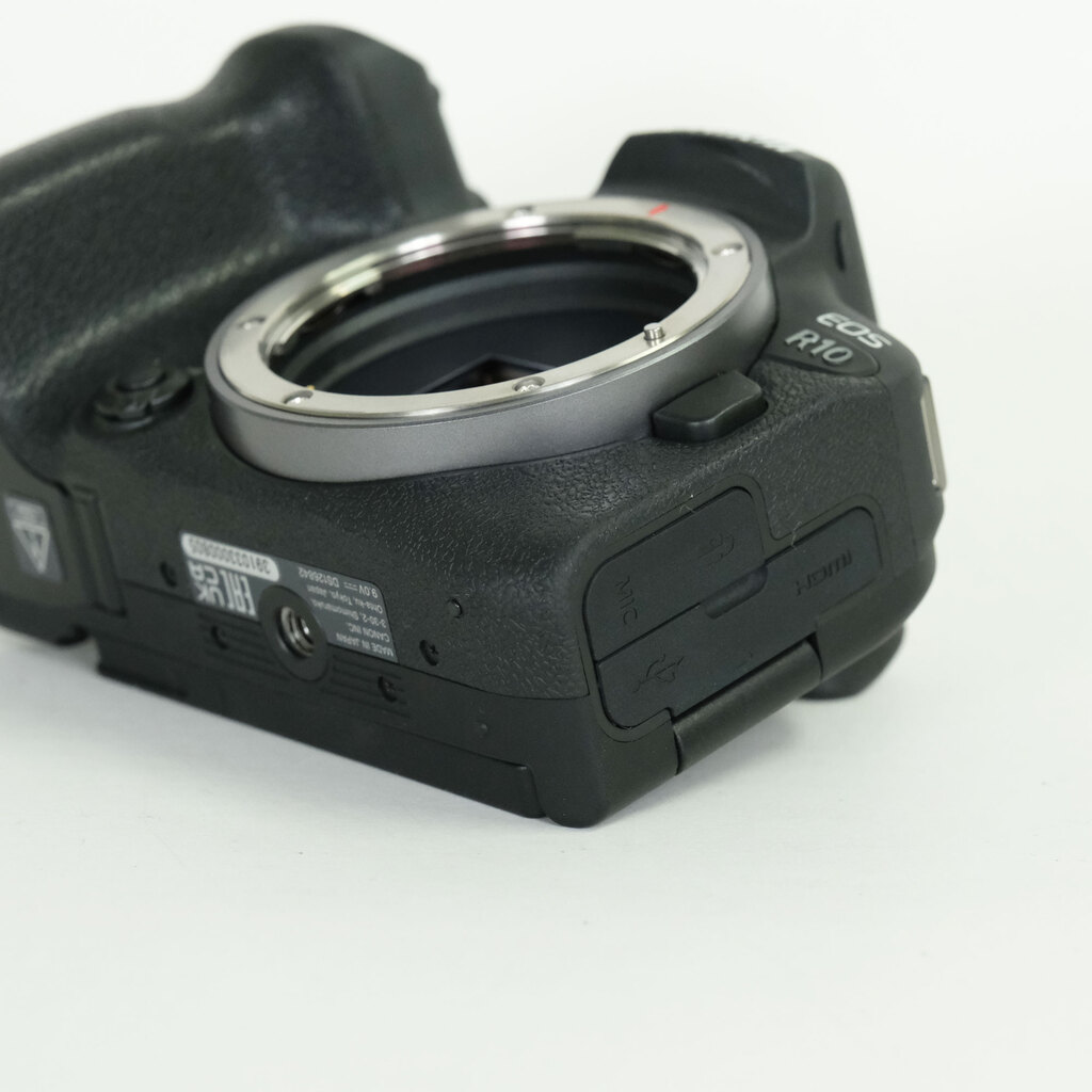 Canon EOS R10
