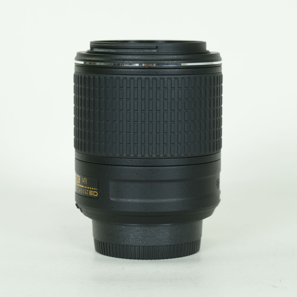 Nikon AF-S DX NIKKOR 55-200mm F4-5.6G ED VR II Nikon AF-S DX NIKKOR 55-200mm F4-5.6G ED VR II