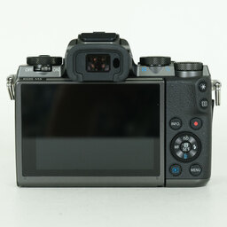 Canon EOS M5 Canon EOS M5