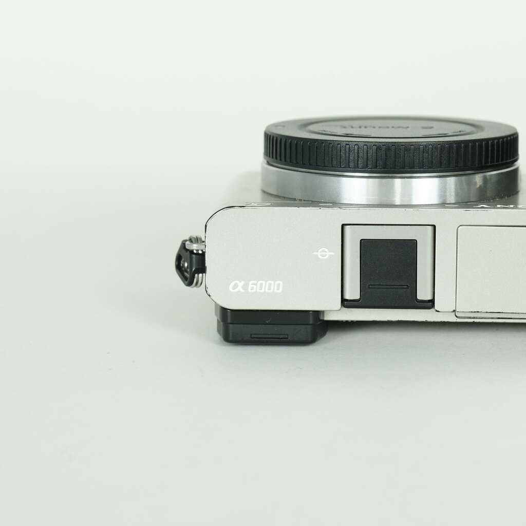 SONY α6000(ILCE-6000) SONY α6000(ILCE-6000)