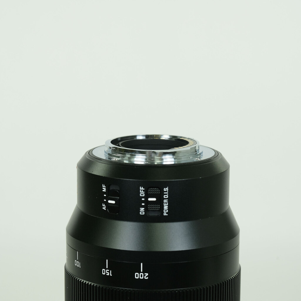 Panasonic LEICA DG VARIO-ELMARIT 50-200mm / F2.8-4.0 ASPH. / POWER O.I.S. Panasonic LEICA DG VARIO-ELMARIT 50-200mm / F2.8-4.0 ASPH. / POWER O.I.S.