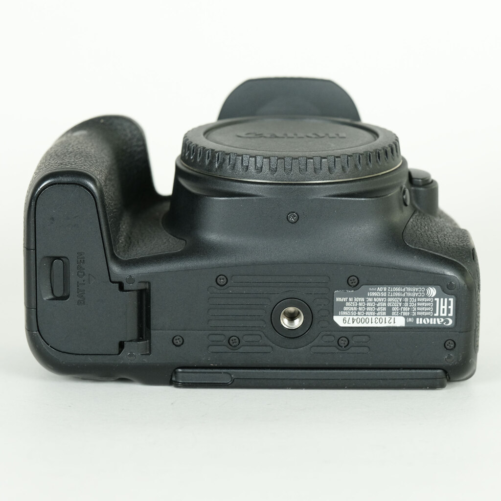 Canon EOS 9000D