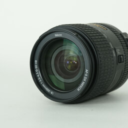 Nikon AF-S DX NIKKOR 18-300mm f/3.5-6.3G ED VR