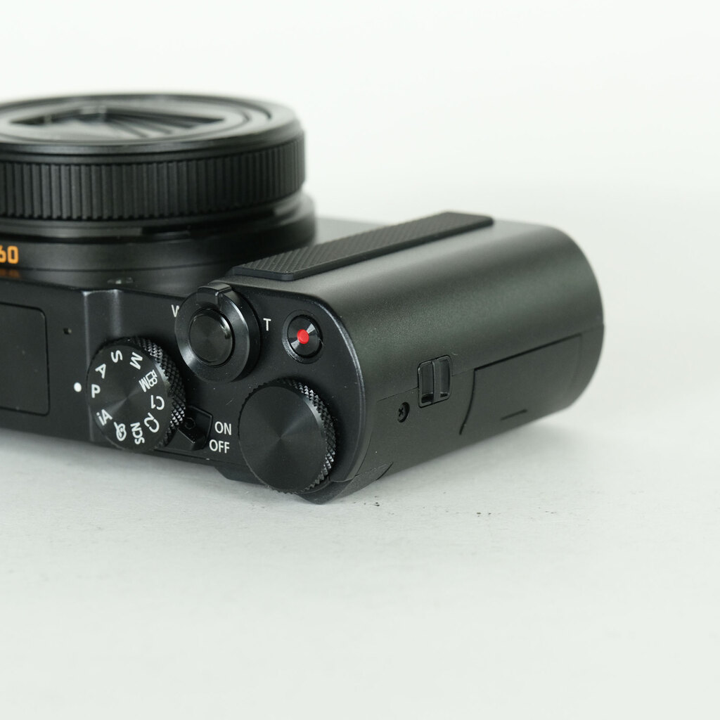 Panasonic LUMIX DC-TX3 Panasonic LUMIX DC-TX3