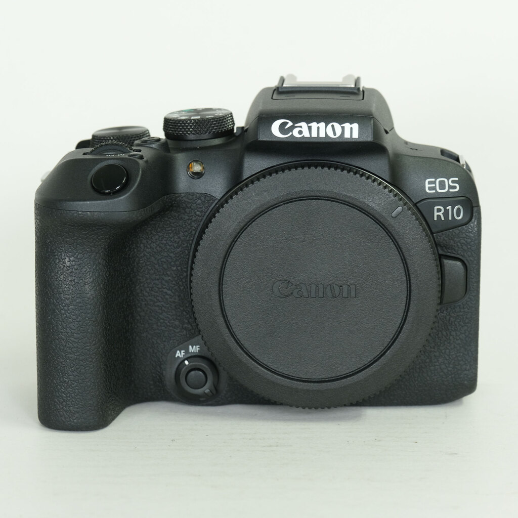 Canon EOS R10