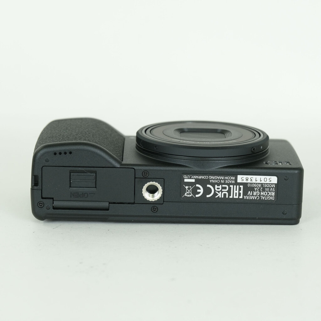 RICOH GR IV Monochrome