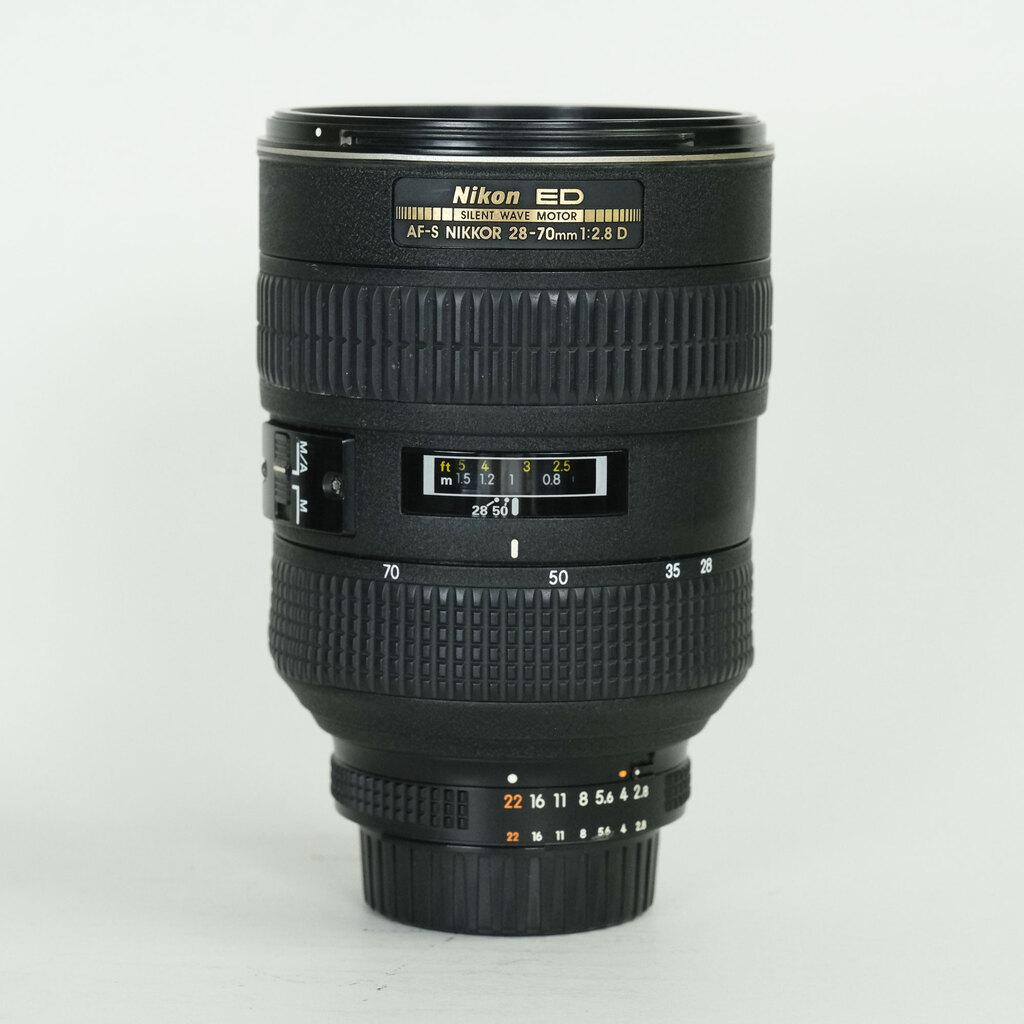 Nikon AF-S ED 28-70mm F2.8 D ブラック
