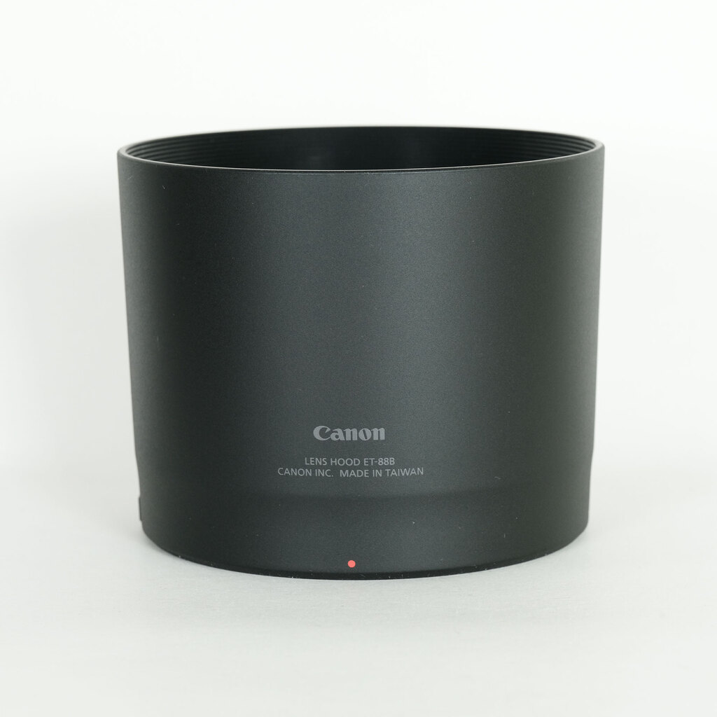 Canon RF135mm F1.8 L IS USM Canon RF135mm F1.8 L IS USM