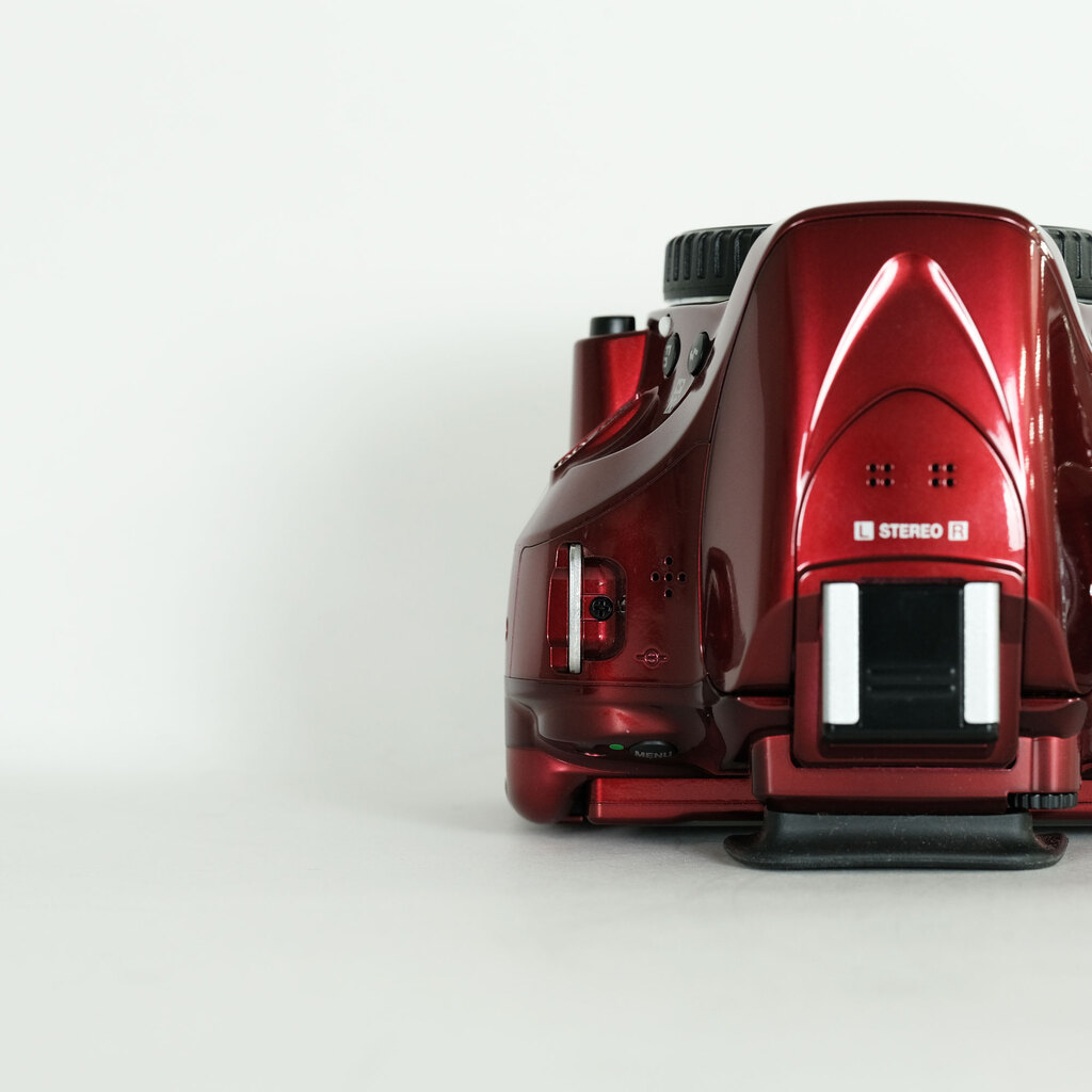 Nikon D5200 ボディ レッド Nikon D5200 ボディ レッド