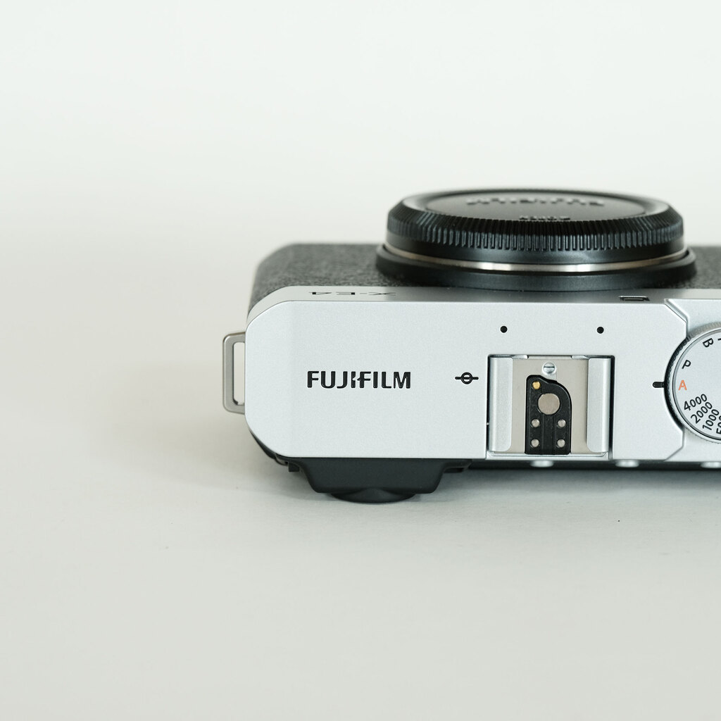 FUJIFILM X-E4
