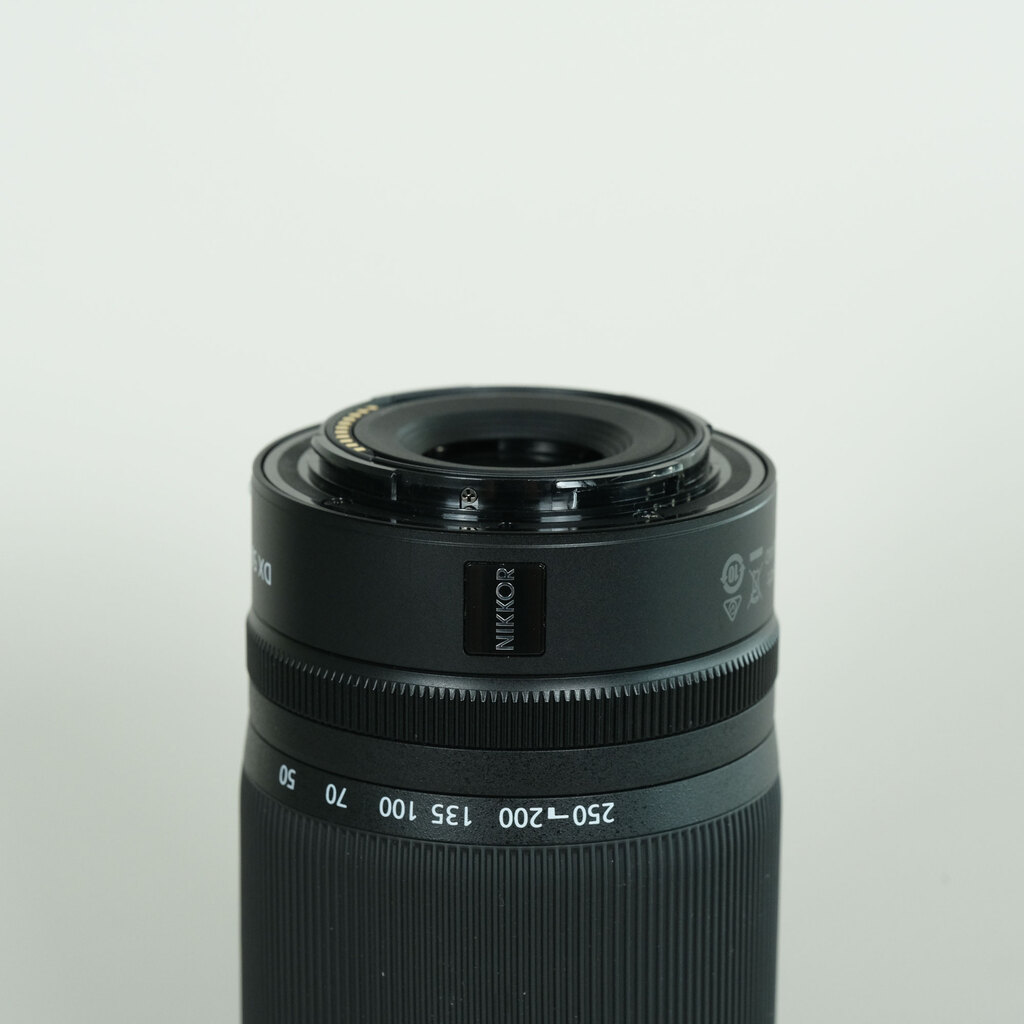 Nikon NIKKOR Z DX 50-250mm f/4.5-6.3 VR Nikon NIKKOR Z DX 50-250mm f/4.5-6.3 VR